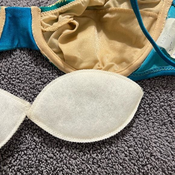 2 Piece Gottex Bathing Suit - Picture 6 of 14